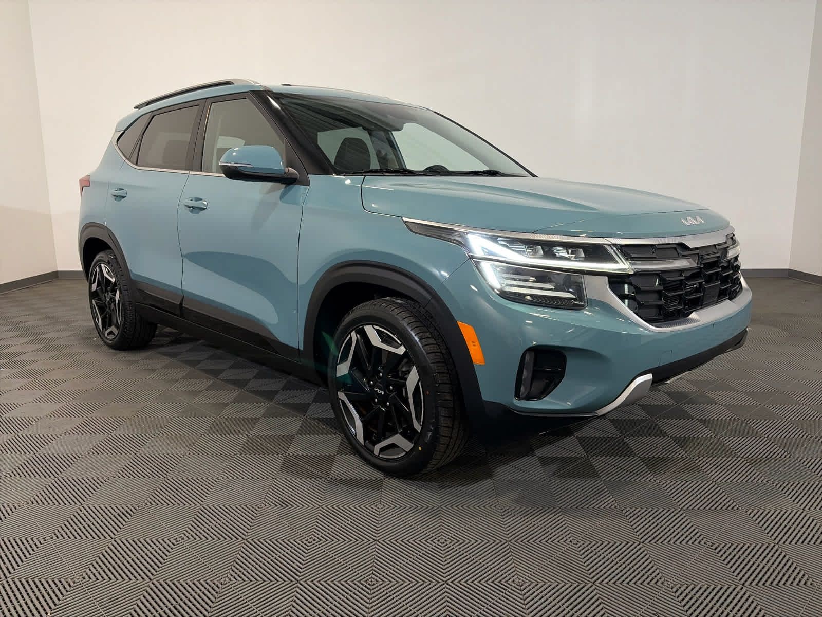 2024 Kia Seltos SX