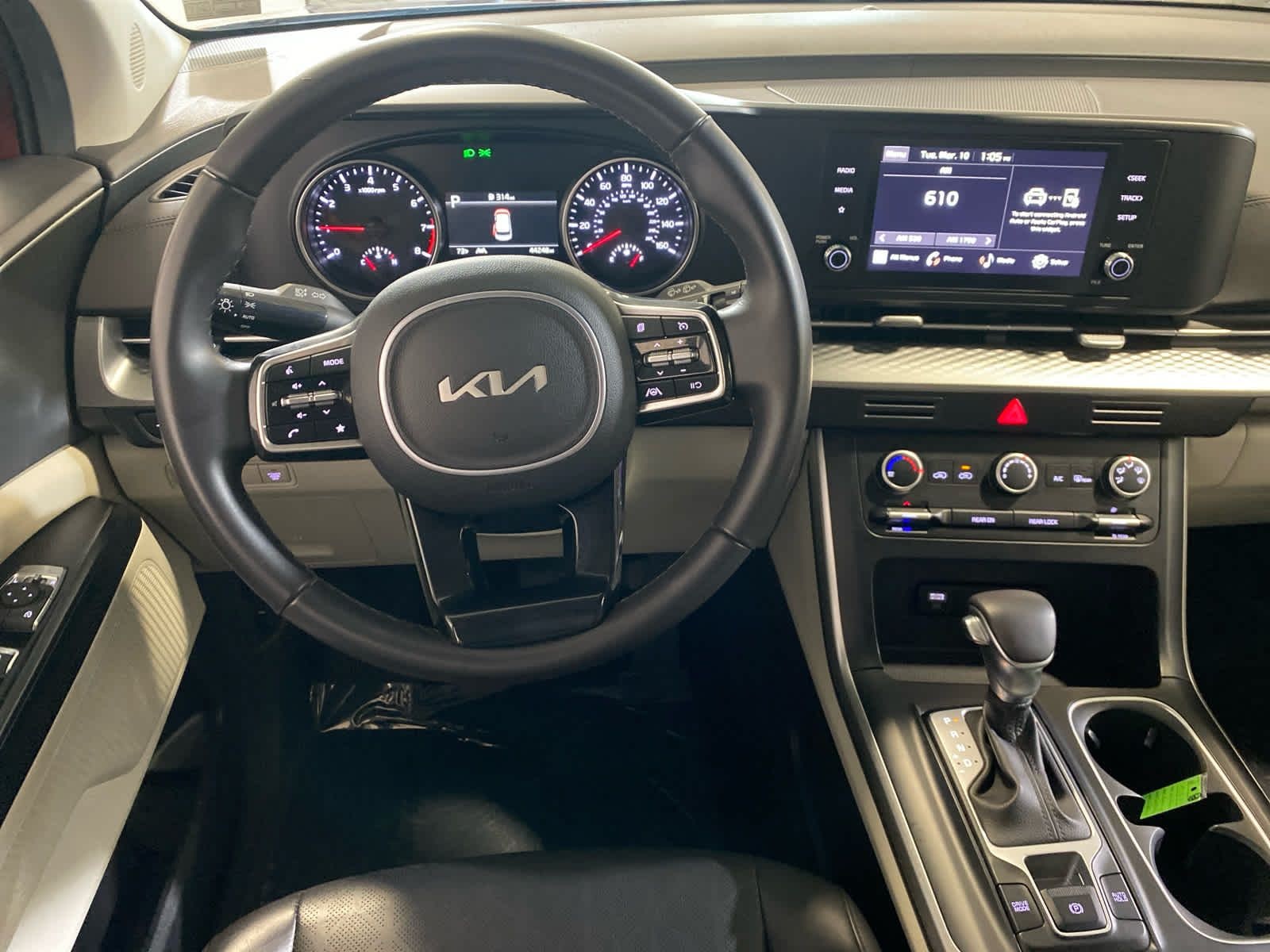2024 Kia Carnival LX