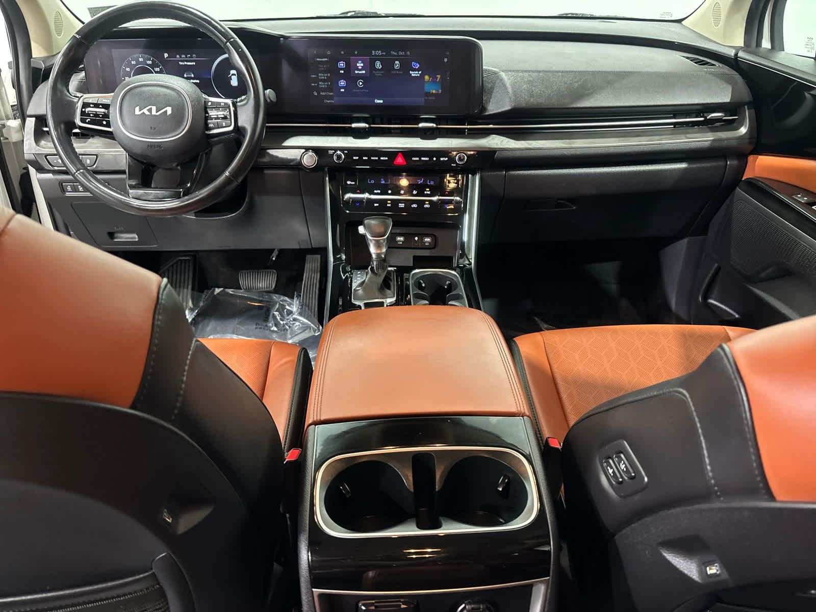 2023 Kia Carnival SX