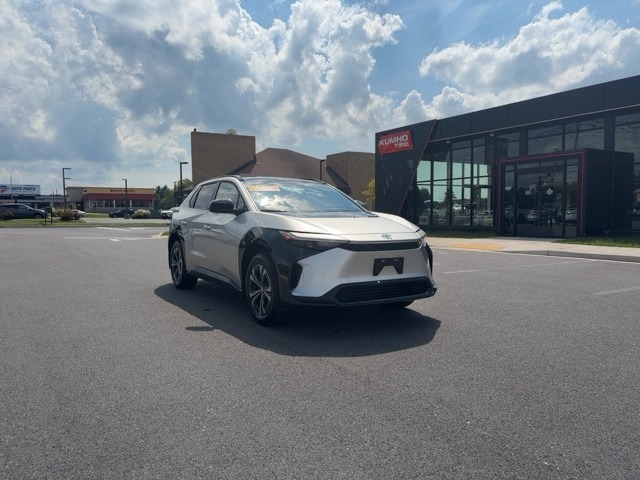 2025 TOYOTA bZ4X XLE