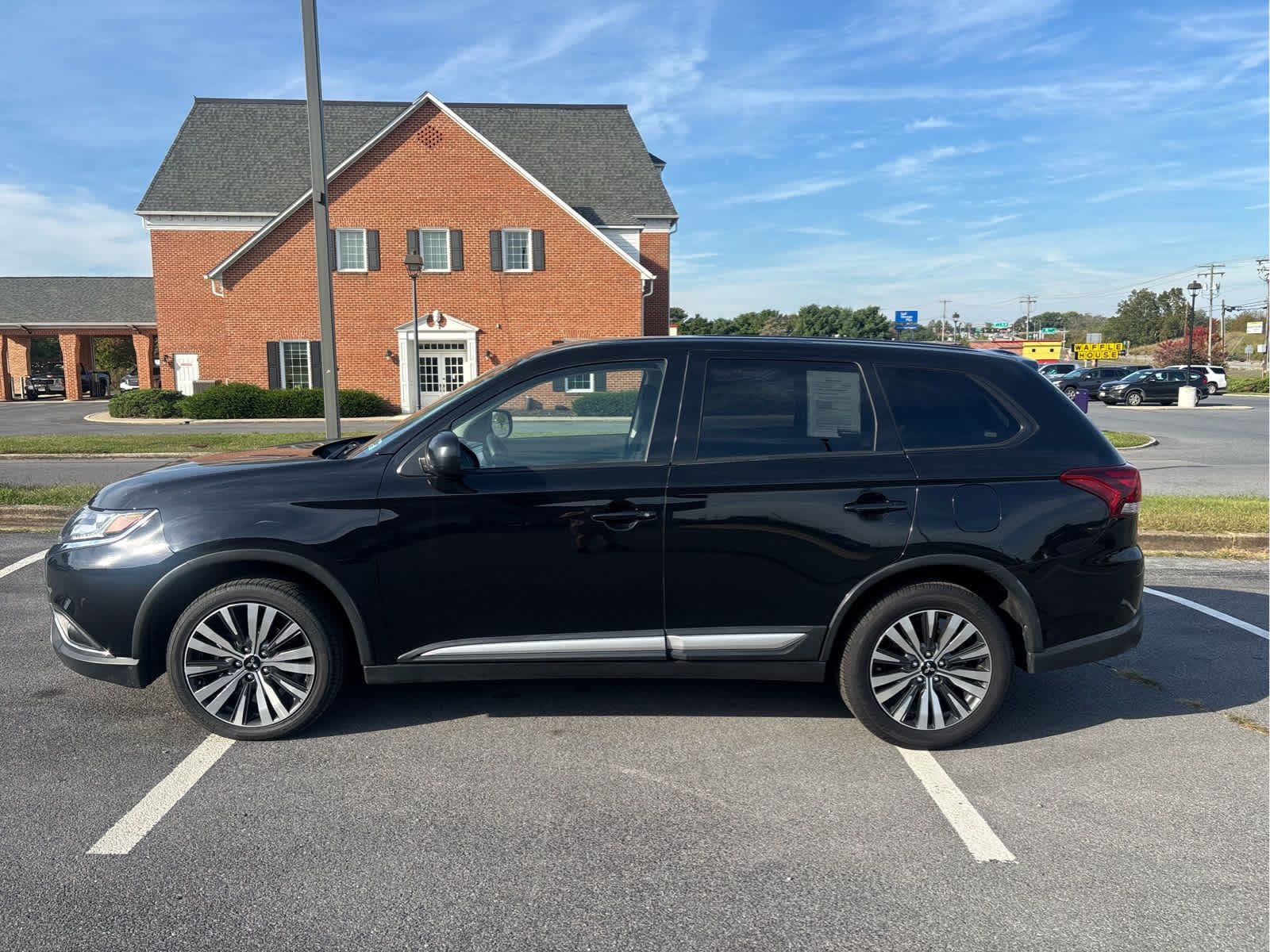 2020 Mitsubishi Outlander ES
